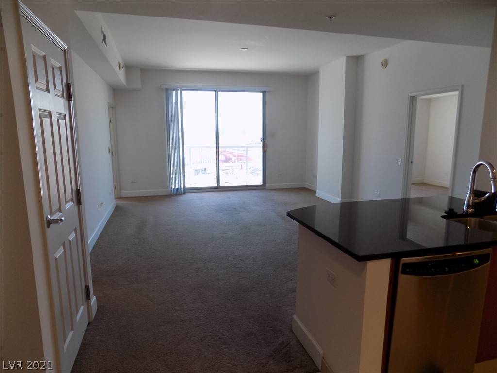 Las Vegas, NV 89102,200 W Sahara Avenue #3102