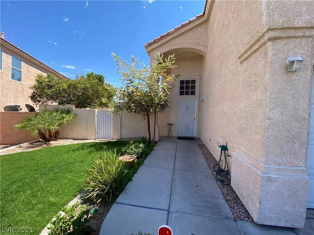 Las Vegas, NV 89129,9305 Leaping Lilly Avenue