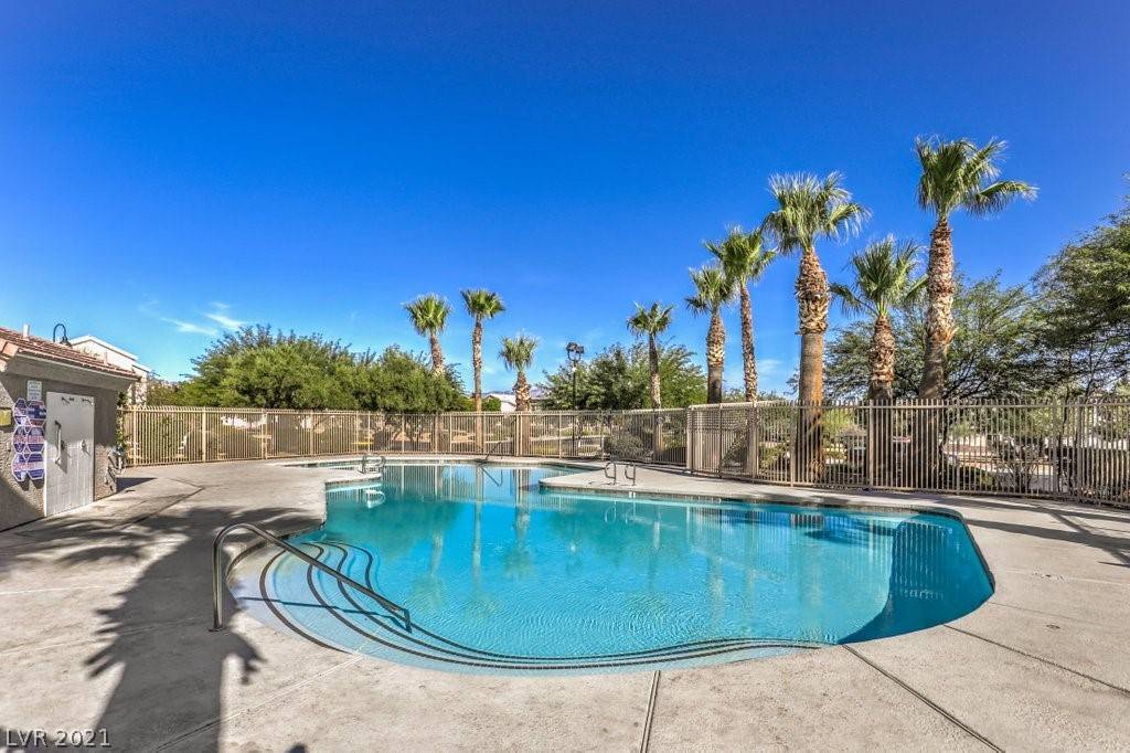 Las Vegas, NV 89178,8627 ROPING RODEO Avenue #103