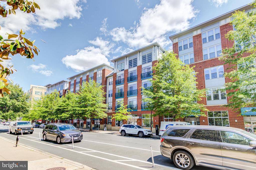 Arlington, VA 22201,1800 WILSON BLVD #434