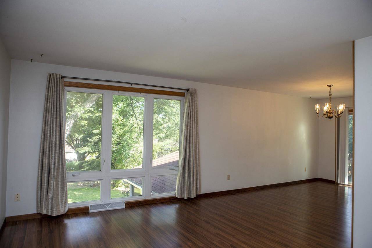 610 Sager St, Deerfield, WI 53531