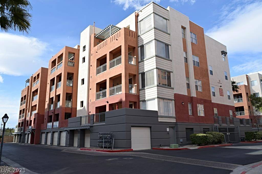 Las Vegas, NV 89123,35 E Agate Avenue #206