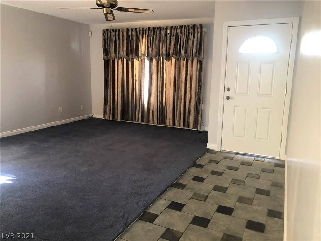 Las Vegas, NV 89119,5606 Oxbow Street