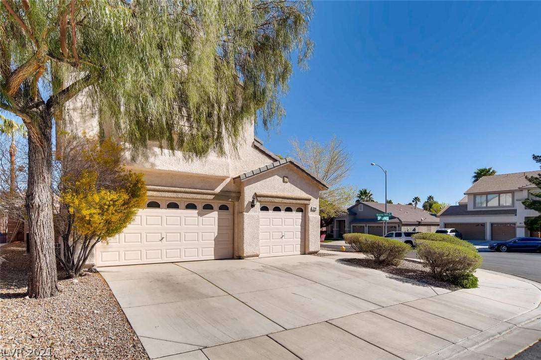 Henderson, NV 89052,2744 Sunlight Creek Street