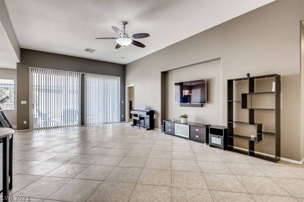 North Las Vegas, NV 89085,3776 Bowers Hollow Avenue