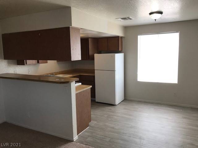 Las Vegas, NV 89115,4332 Vornsand Drive