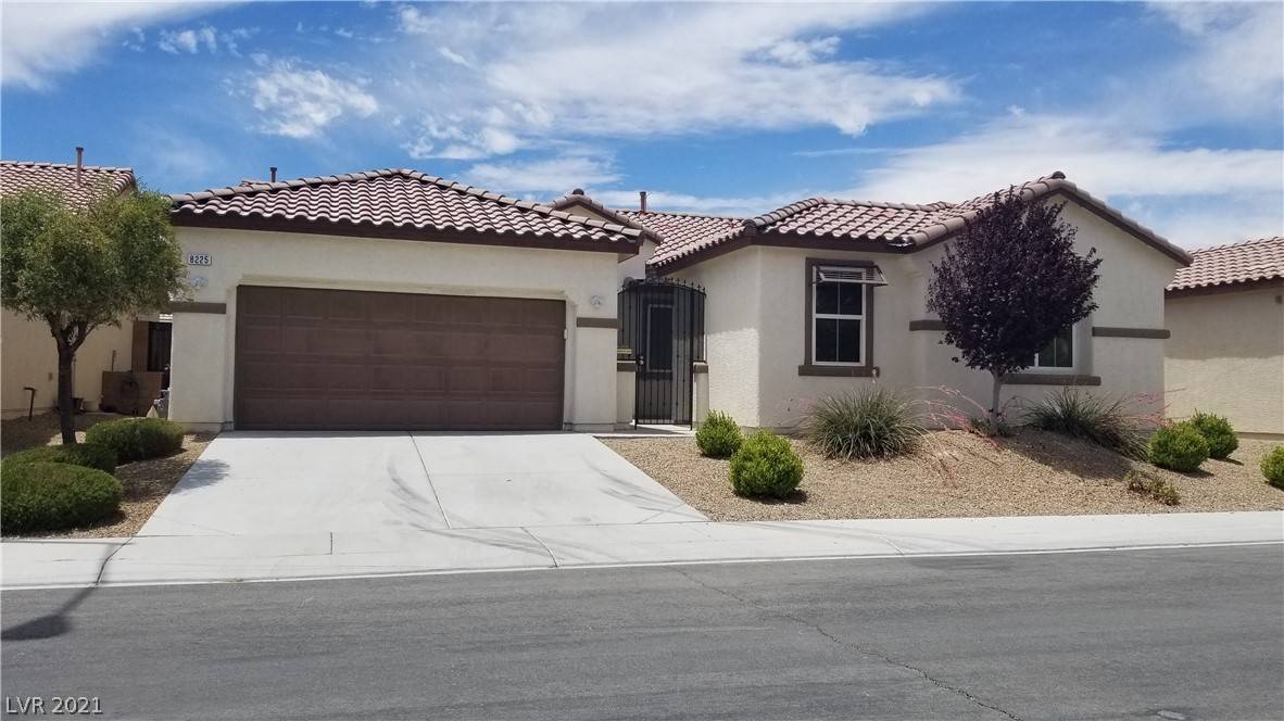 North Las Vegas, NV 89085,8225 Dragonfly Bush Court