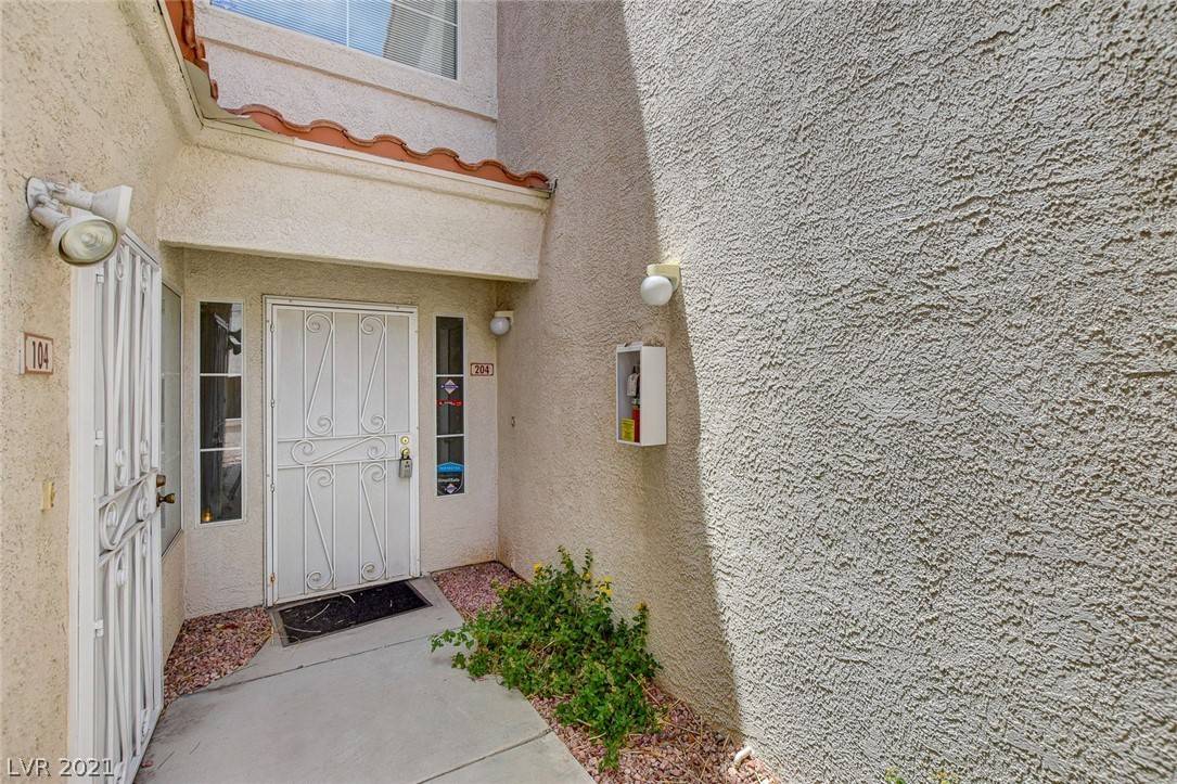 Las Vegas, NV 89146,6821 Santa Isabel Avenue #204