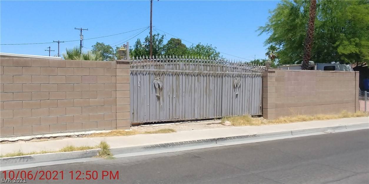 Las Vegas, NV 89106,916 Spruce Circle