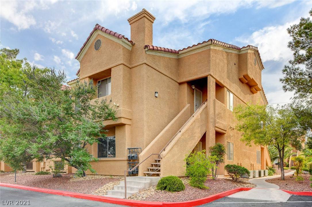 Las Vegas, NV 89145,900 Heavenly Hills Court #105