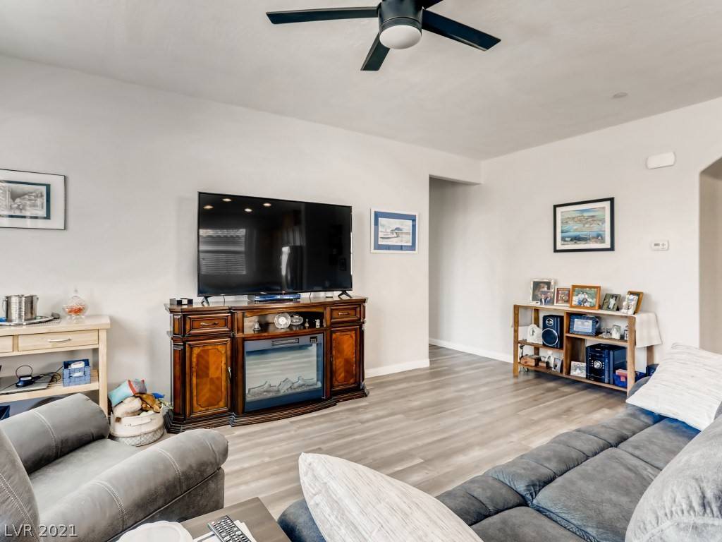 Henderson, NV 89011,594 Via Paladini