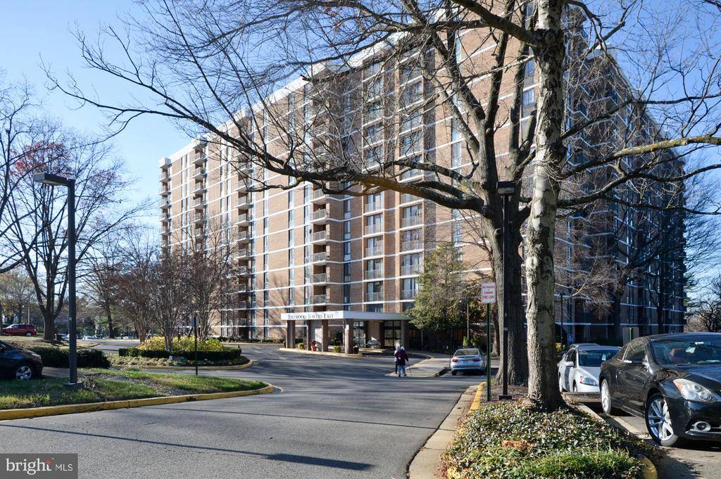 Falls Church, VA 22043,2311 PIMMIT DR #1103