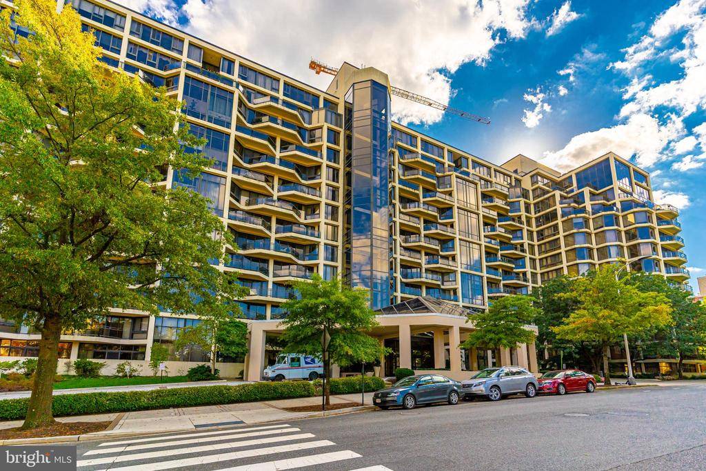 Arlington, VA 22209,1530 KEY BLVD #527