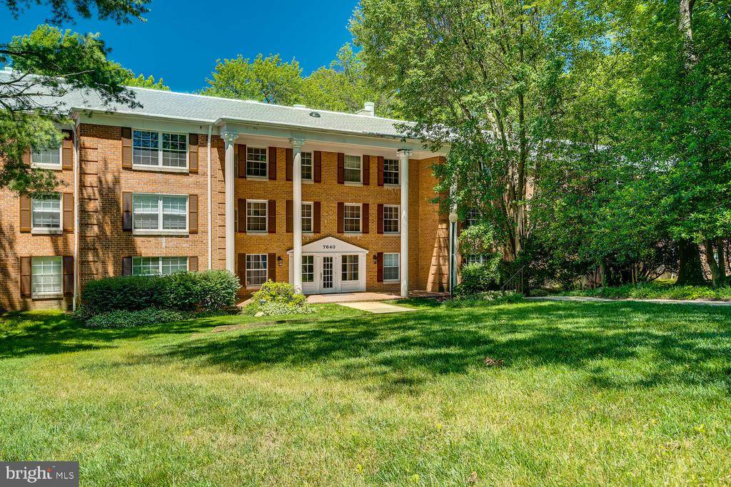 Mclean, VA 22102,7640 PROVINCIAL DR #210