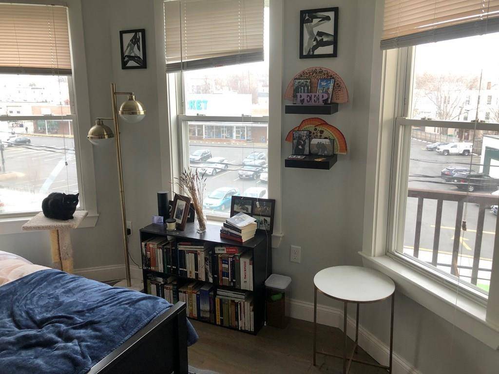 Somerville, MA 02143,272 Beacon St #3
