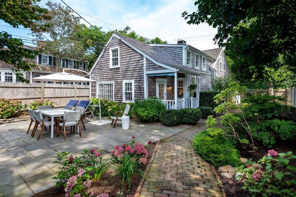 Edgartown, MA 02539,10 Peases Point Way N