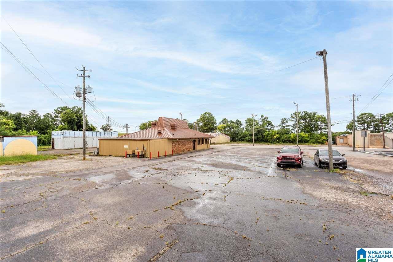 Anniston, AL 36201,322 E BLUE MOUNTAIN ROAD