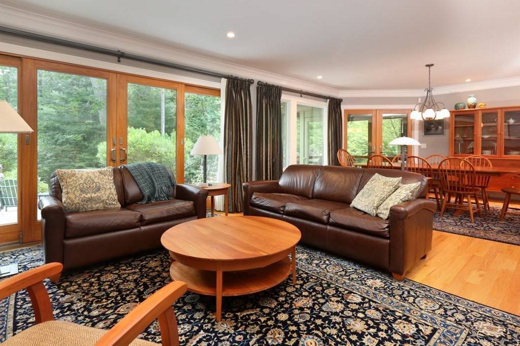 Lincoln, MA 01773,31 Conant Rd