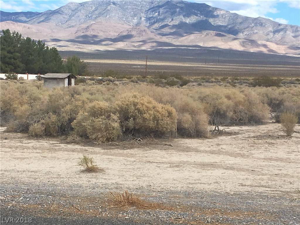 Pahrump, NV 89060,530 E HARRIS FARM