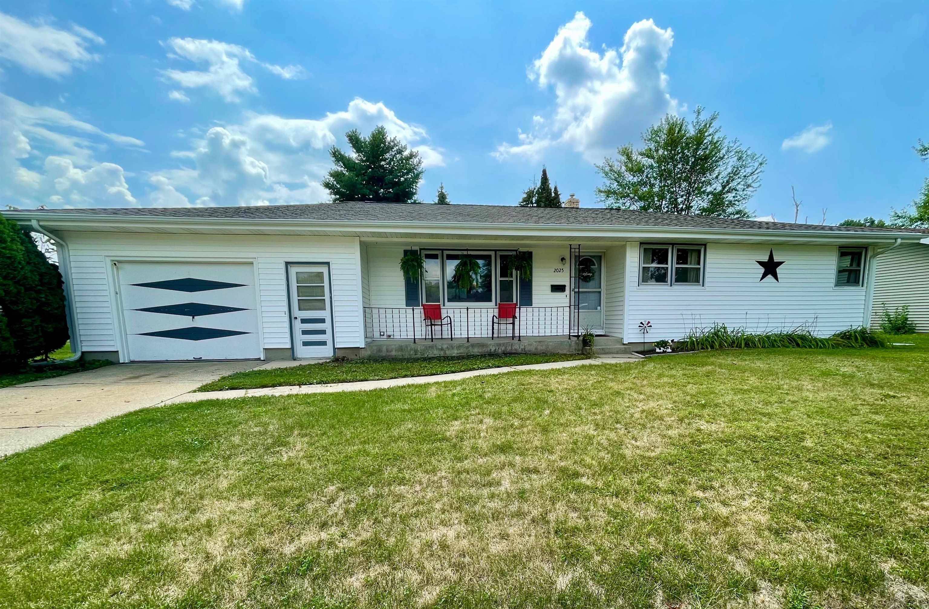 Janesville, WI 53548,2025 Sunnyside St