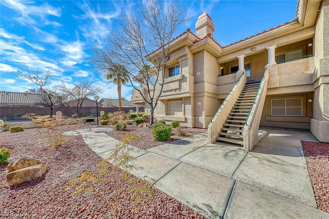 Henderson, NV 89014,324 MANTI Place #324