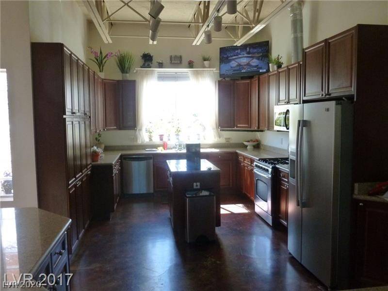 Las Vegas, NV 89118,5603 Deer Creek Falls Court