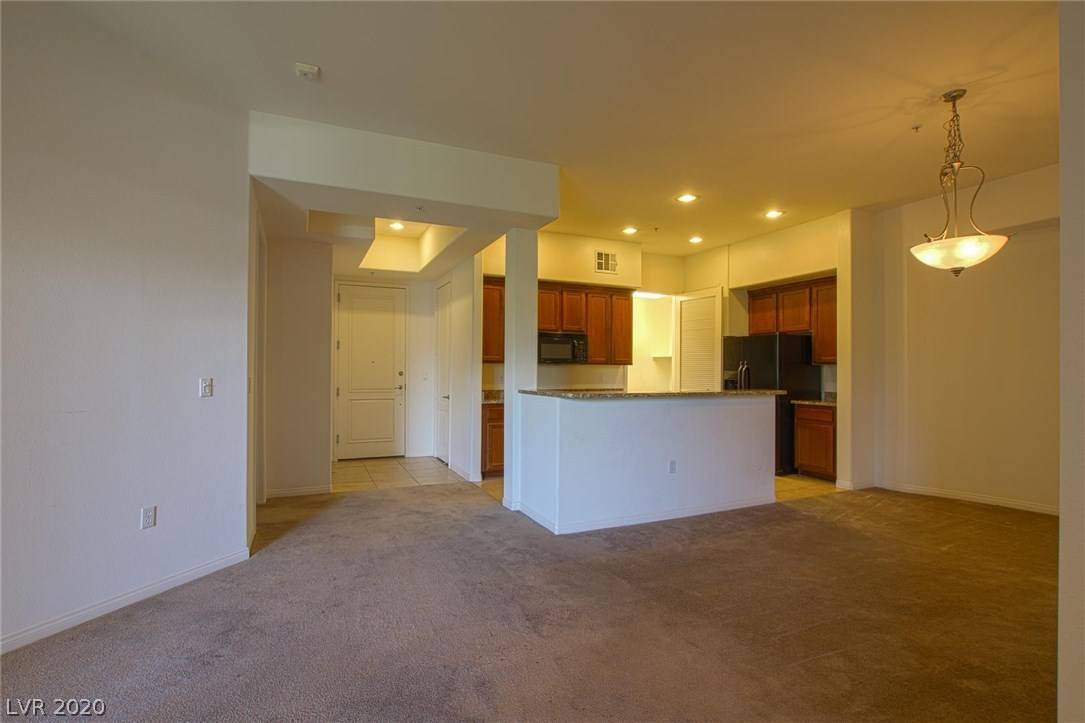 Las Vegas, NV 89123,68 E SERENE Avenue #309