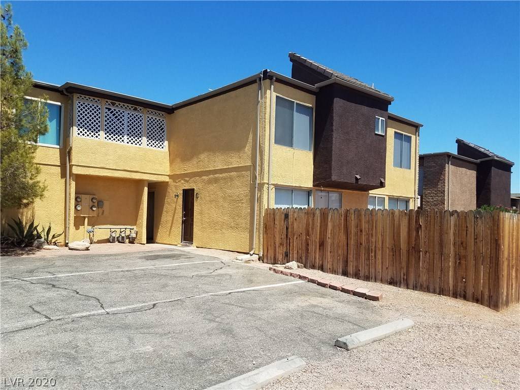 Las Vegas, NV 89119,1471 Living Desert Drive #C