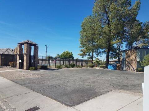 Las Vegas, NV 89119,1471 Living Desert Drive #C