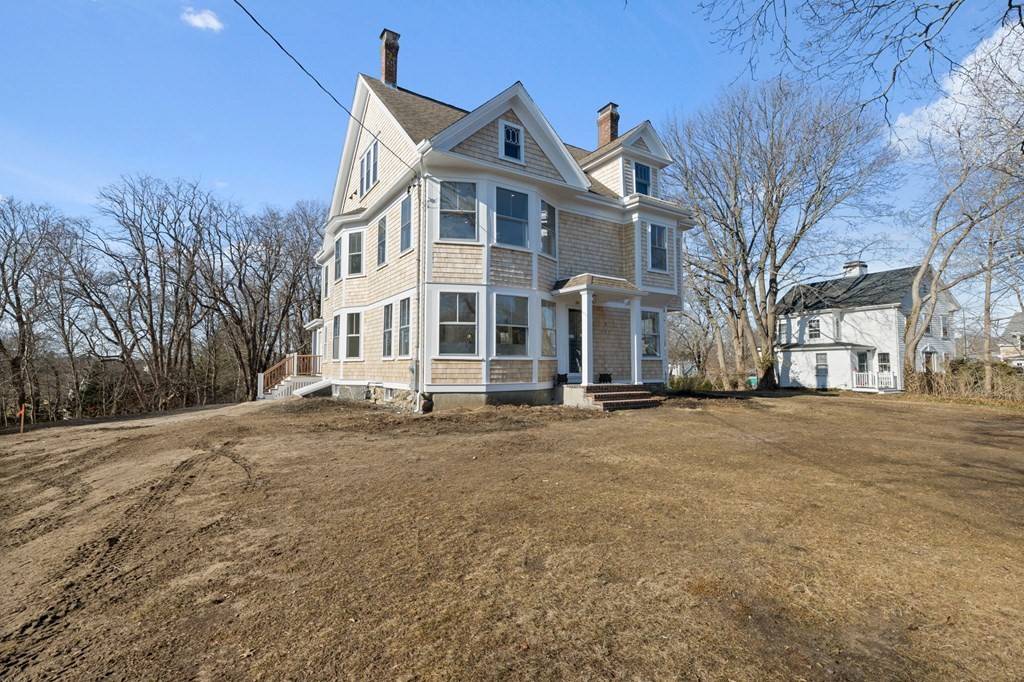 Duxbury, MA 02332,38 Standish St