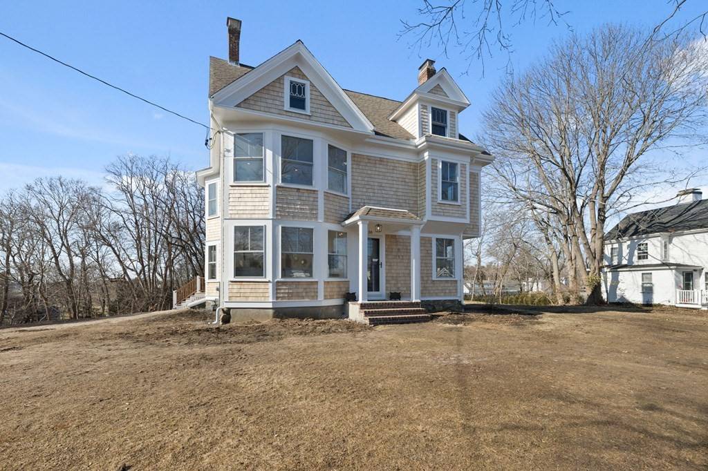 Duxbury, MA 02332,38 Standish St