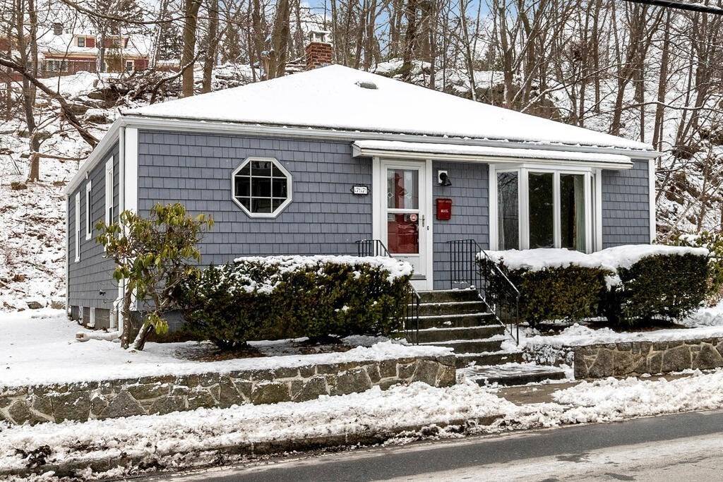 Gloucester, MA 01930,77 Bass Avenue