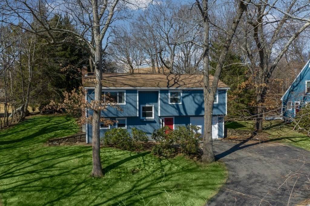 Ashland, MA 01721,10 Wayside Lane