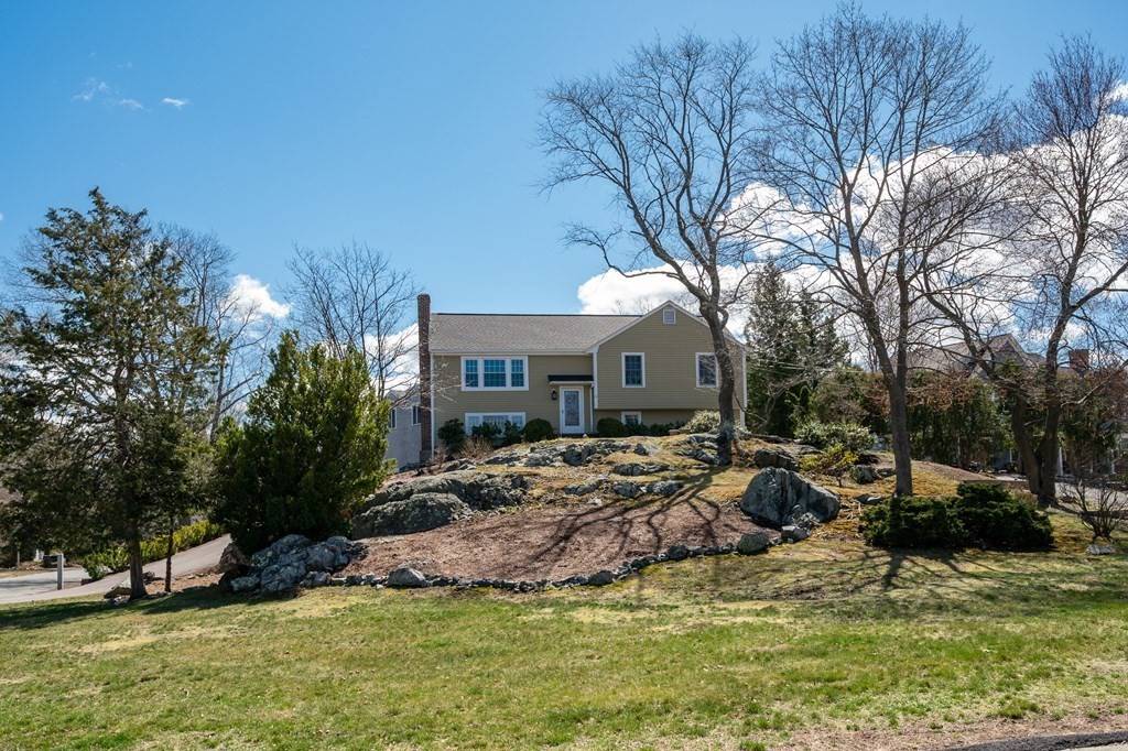 Hingham, MA 02043,10 Ocean View Drive