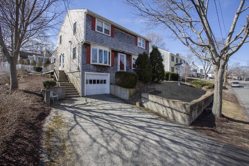 Hingham, MA 02043,14 Harborview Dr