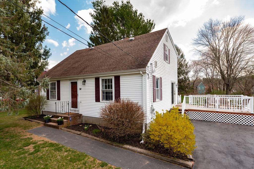 Taunton, MA 02718,34 Pinehill St