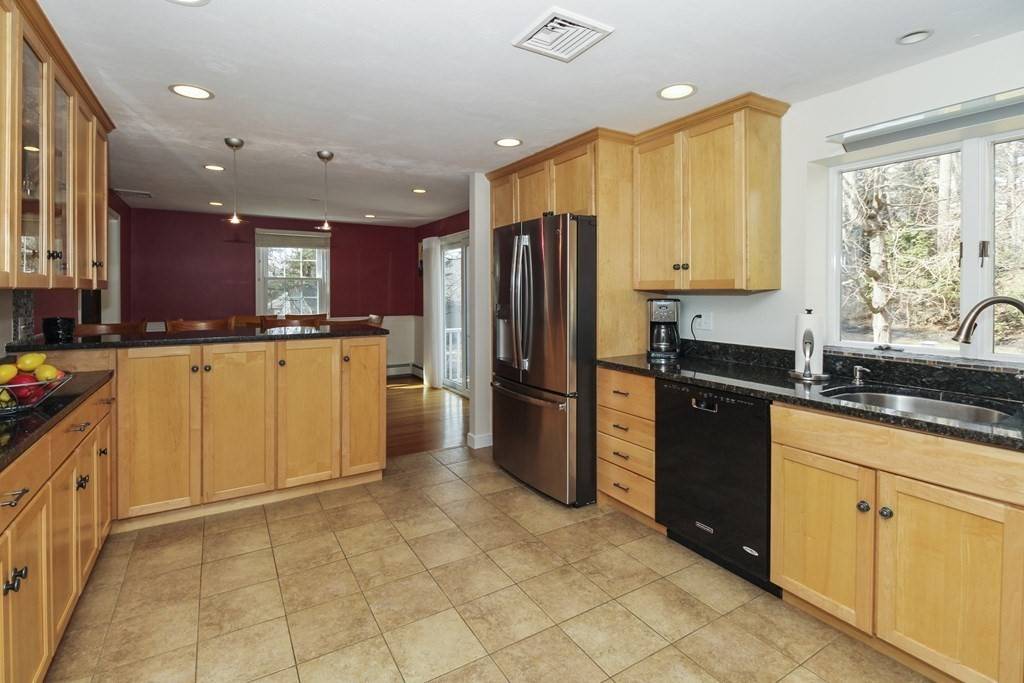 Medfield, MA 02052,15 Pine Grove Road