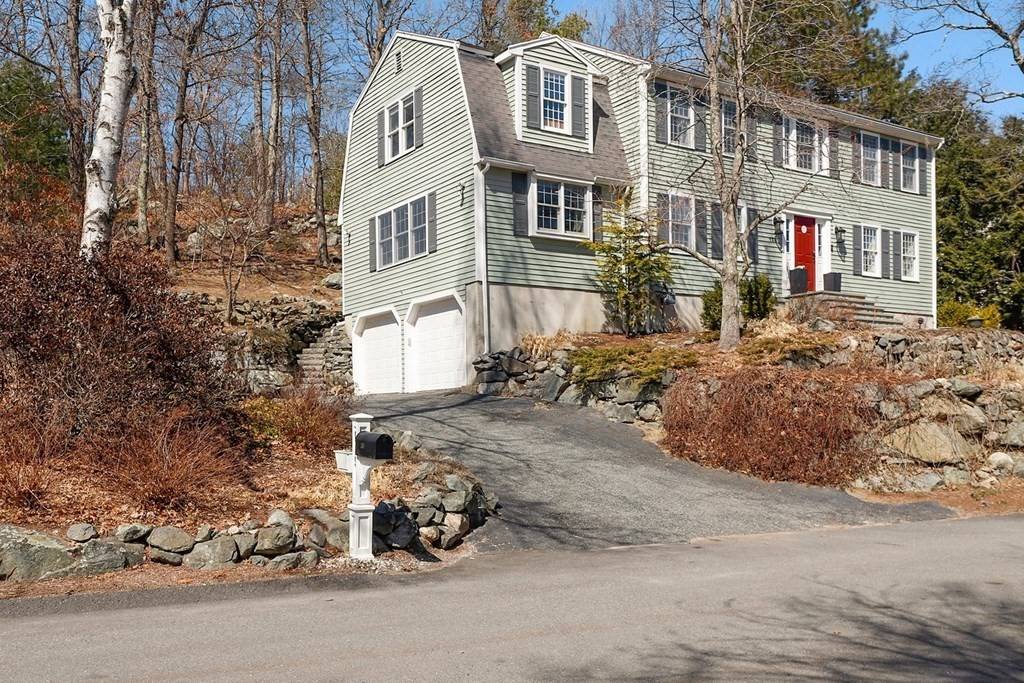 Holliston, MA 01746,125 Overlook Drive