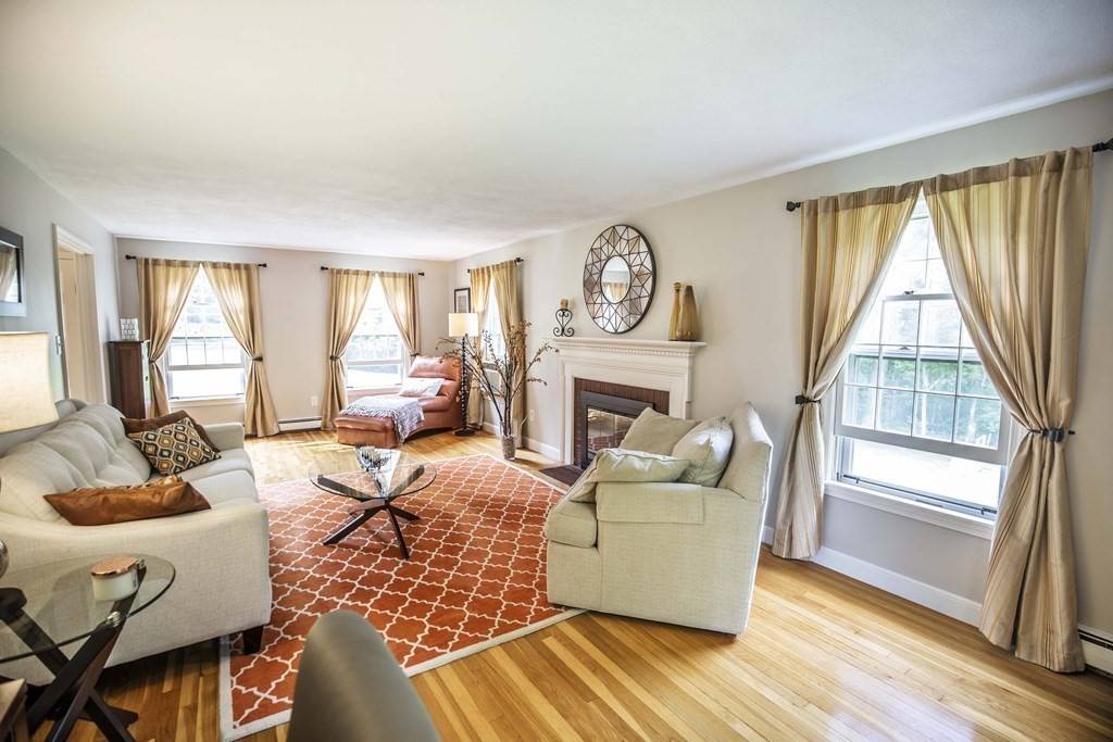 Andover, MA 01810,3 Pepperidge Circle