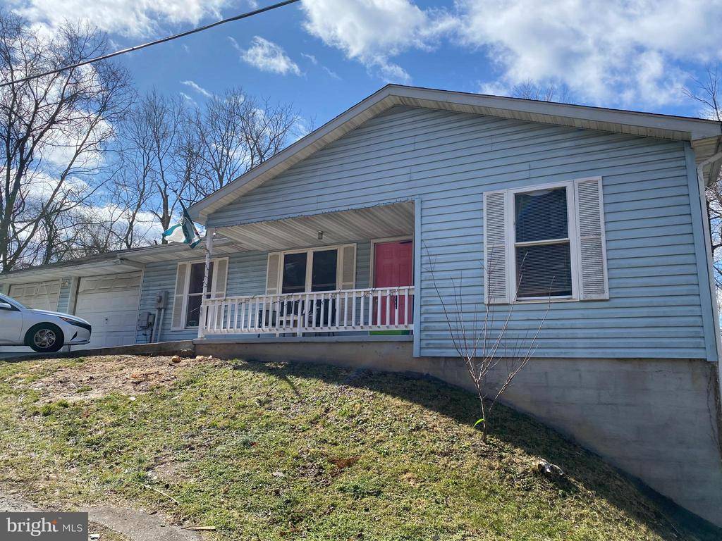 Paw Paw, WV 25434,51 RIVER ST