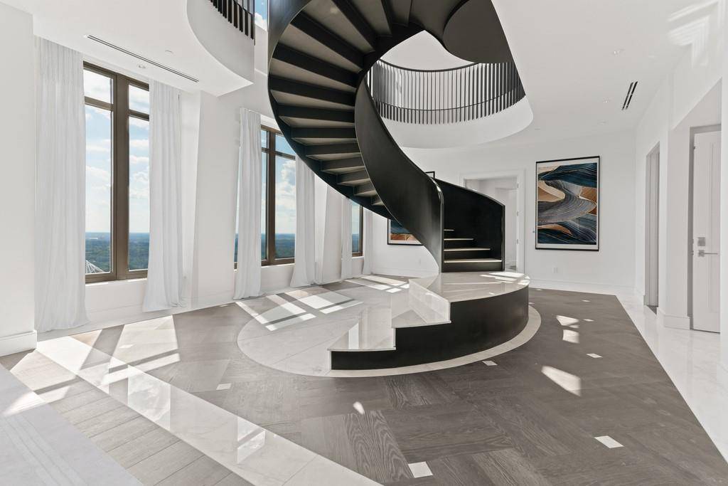 Atlanta, GA 30326,3376 Peachtree RD NE #PH57/58