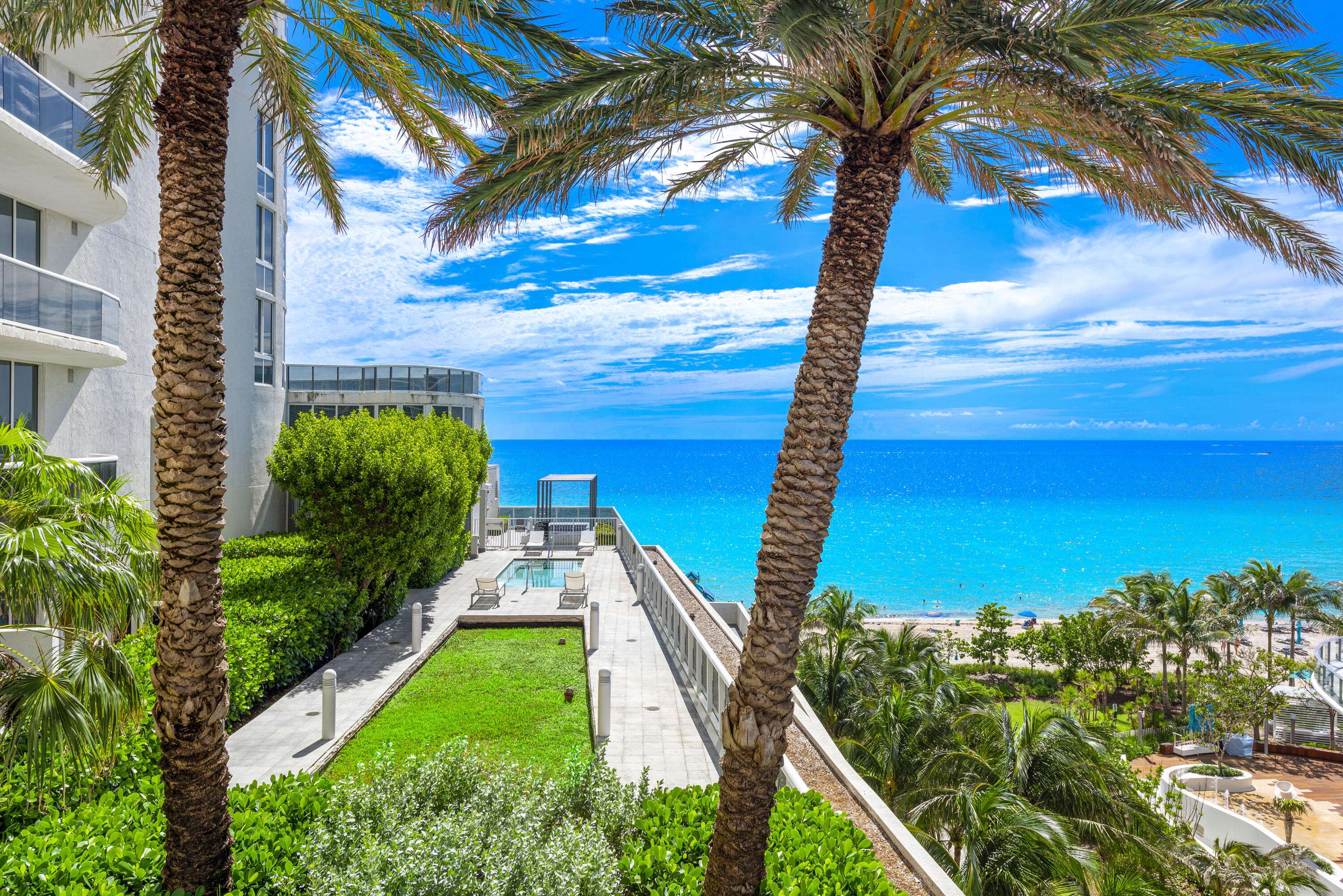 Sunny Isles Beach, FL 33160,15811 Collins AVE 506