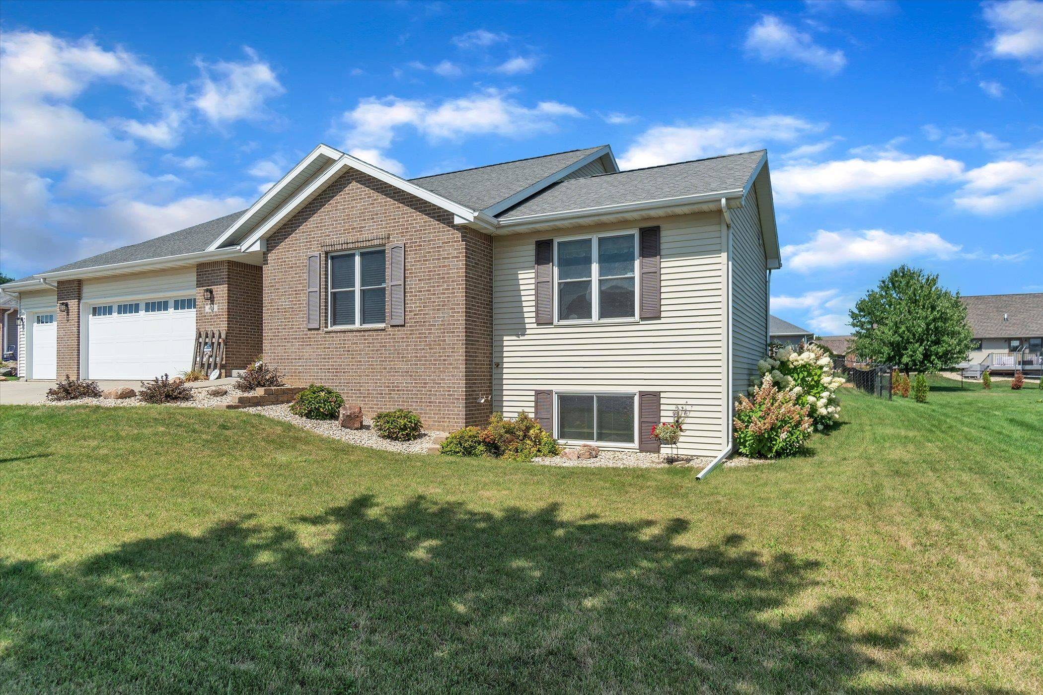 Evansville, WI 53536,676 Hillside Ct