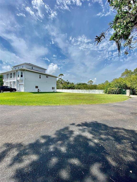 Port Richey, FL 34668,5421 TROPICAL WOODS COURT