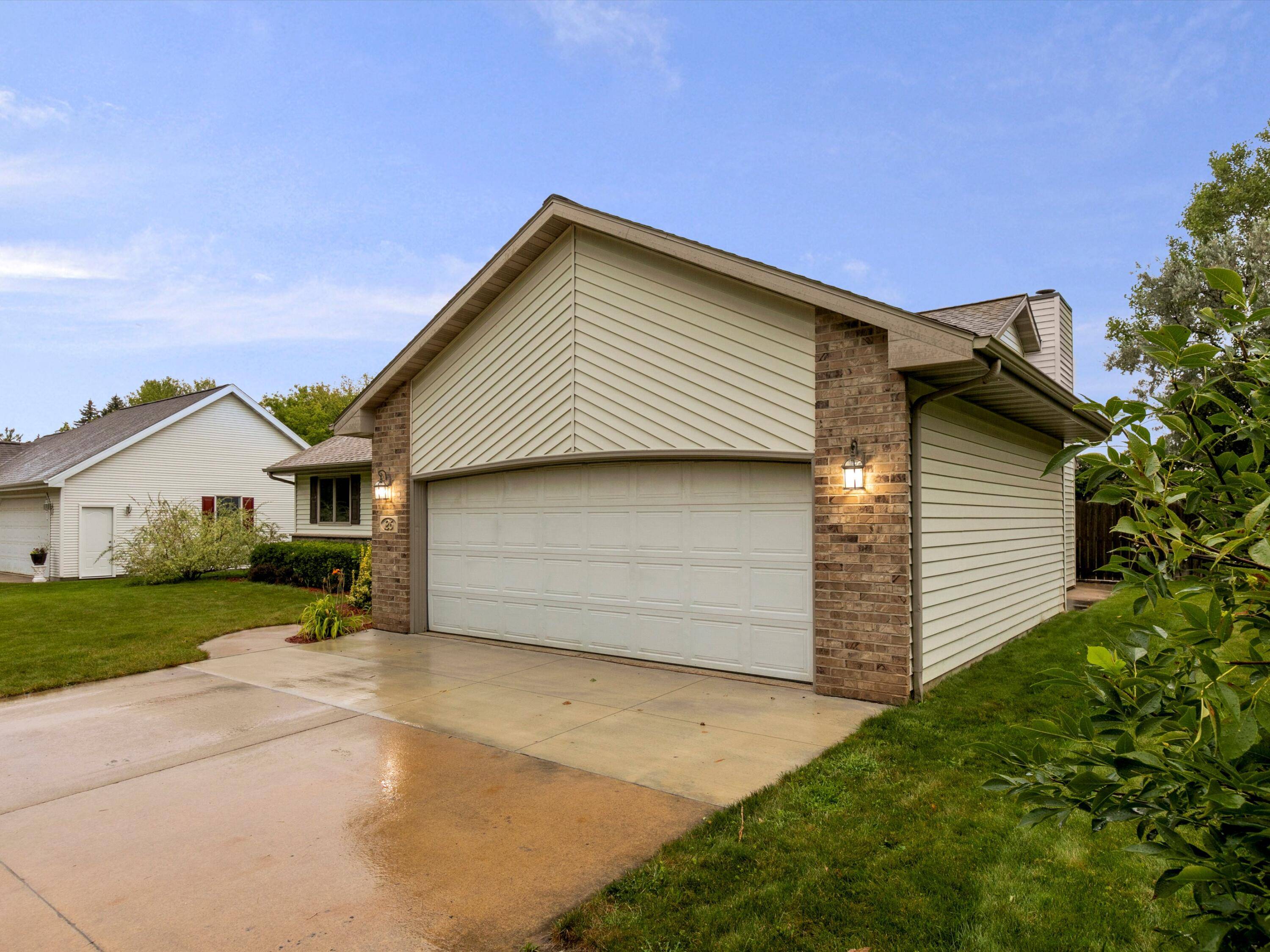 Appleton, WI 54914,26 Weatherstone Dr