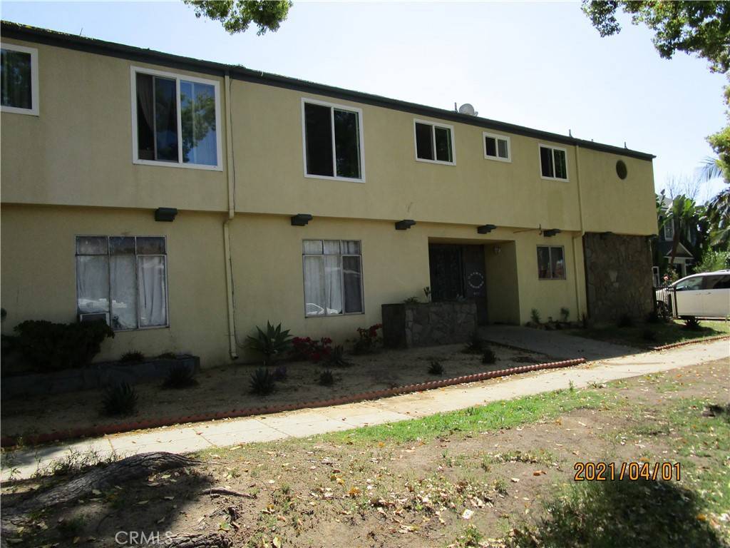 Santa Ana, CA 92701,611 S Orange #9