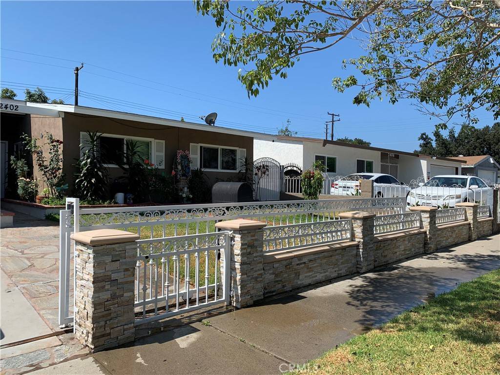 Santa Ana, CA 92703,2402 Mark ST