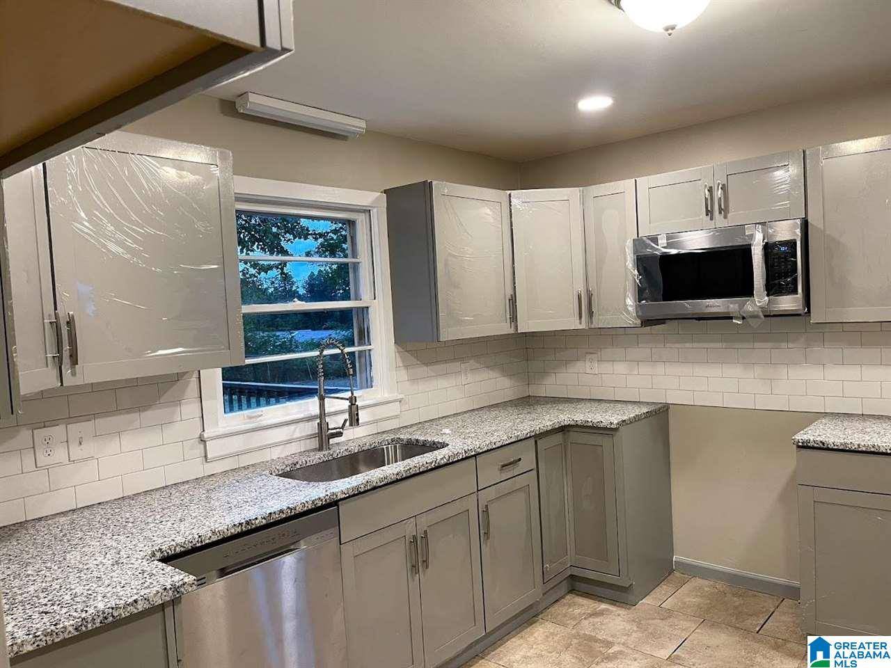 2520 5TH STREET NE, Center Point, AL 35215