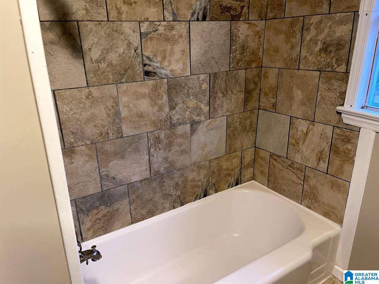 2520 5TH STREET NE, Center Point, AL 35215