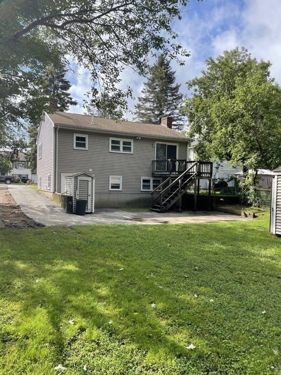 Taunton, MA 02780,27 Richard St